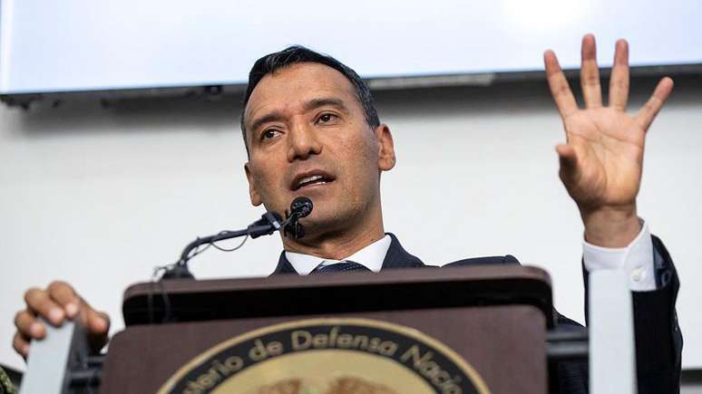 O ministro Pedro S&aacute;nchez apresentou o projeto antidrones, que o governo define como "ambicioso" e "ousado"