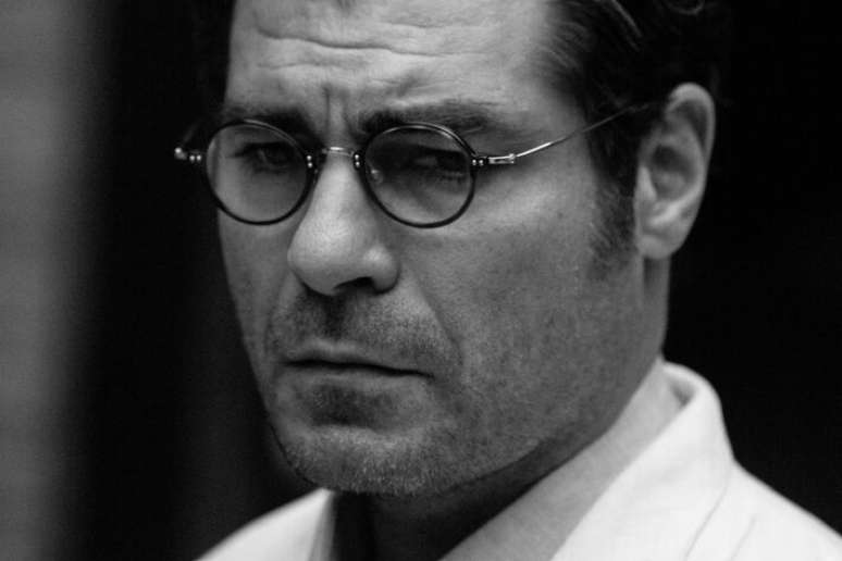 Thiago Lacerda na pe&ccedil;a 'A Peste'