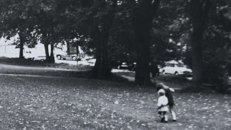 Janet e Theresa eram insepar&aacute;veis quando crian&ccedil;as, mas passariam mais de 50 anos separadas depois que a m&atilde;e foi assassinada