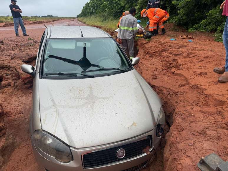 Resgate do homem durou cerca de 30 minutos