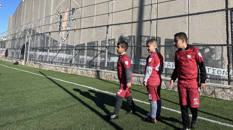 O clube de futebol infantil de Bel&eacute;m fica ao lado do muro que separa a Cisjord&acirc;nia ocupada de Israel