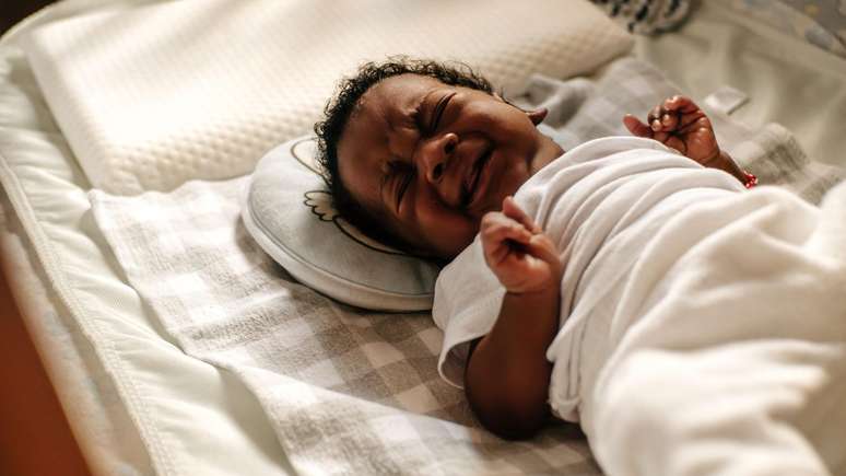 Responder ao choro de beb&ecirc;s &eacute; parte crucial da sobreviv&ecirc;ncia humana