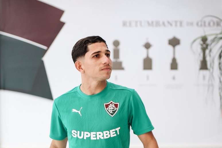 Savarino surge no BID e pode estrear pelo Fluminense &ndash;