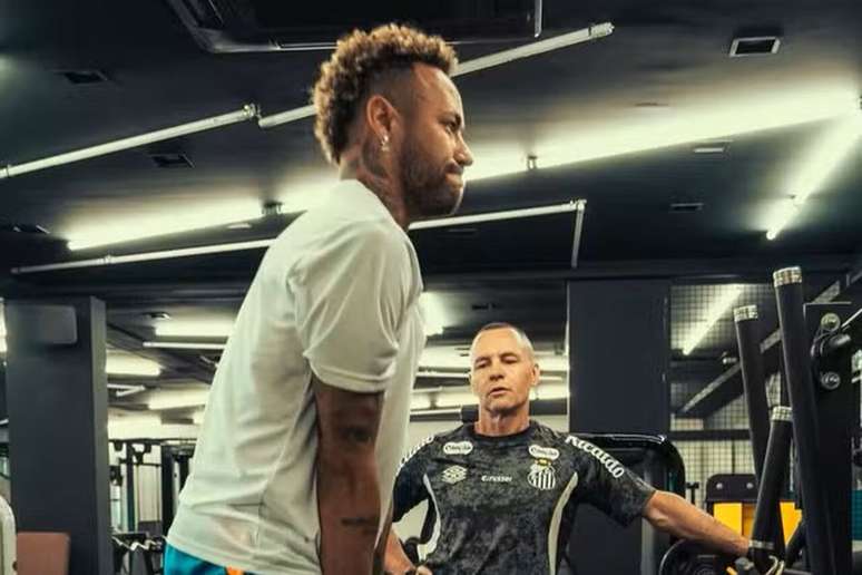 Neymar iniciou a transi&ccedil;&atilde;o f&iacute;sica no Santos &ndash; Fotos: Reprodu&ccedil;&atilde;o / Instagram