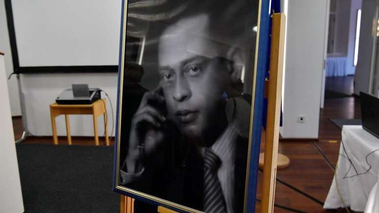 O m&eacute;dico eg&iacute;pcio Mohamed Helmy, que escondeu uma jovem judia e ajudou sua fam&iacute;lia em Berlim, &eacute; o &uacute;nico &aacute;rabe a receber o t&iacute;tulo de 'Justo entre as Na&ccedil;&otilde;es'