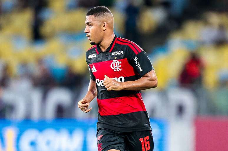 శామ్యూల్ లినో చెడ్డ పని చేస్తున్నాడు. కానీ ఫిలిప్ లూయిస్ ఆటగాడిలో పరిణామాన్ని చూస్తాడు. ఫోటోలు: గిల్వాన్ డి సౌజా/ఫ్లమెంగో