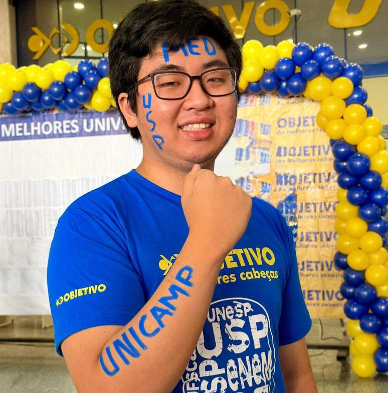 Gustavo Jun resolveu todas as provas da Fuvest desde 1998