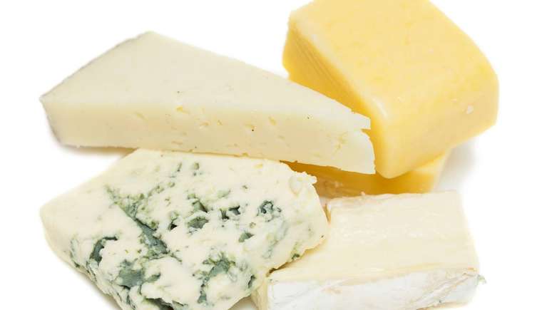 Entre as estrat&eacute;gias para incluir a chamada vitamina J na alimenta&ccedil;&atilde;o est&aacute; alternar latic&iacute;nios, como leite e queijos, em lanches ou refei&ccedil;&otilde;es intermedi&aacute;rias &ndash; depositphotos.com / AsierRomeroCarballo