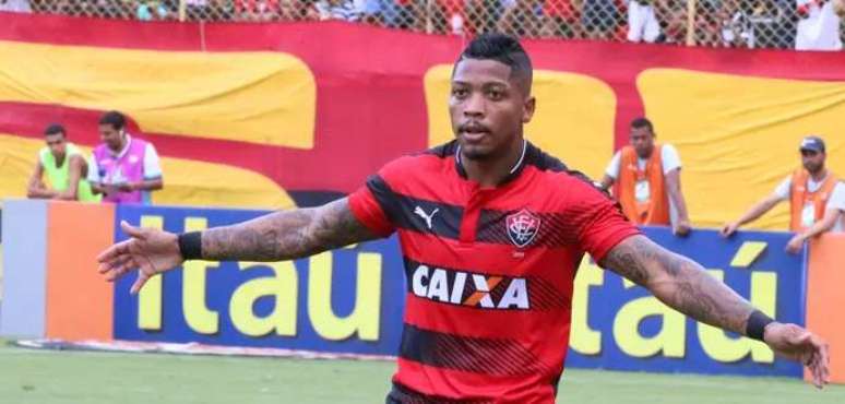 Marinho pelo Vit&oacute;ria em 2016 &ndash;