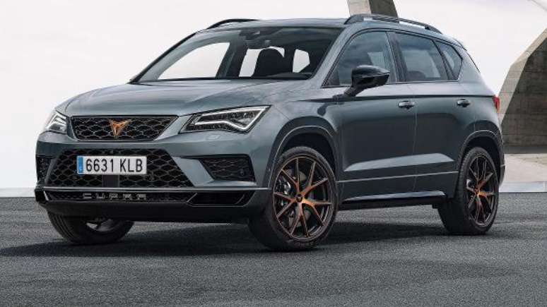 Jovem recebe Cupra do Barcelona &ndash;