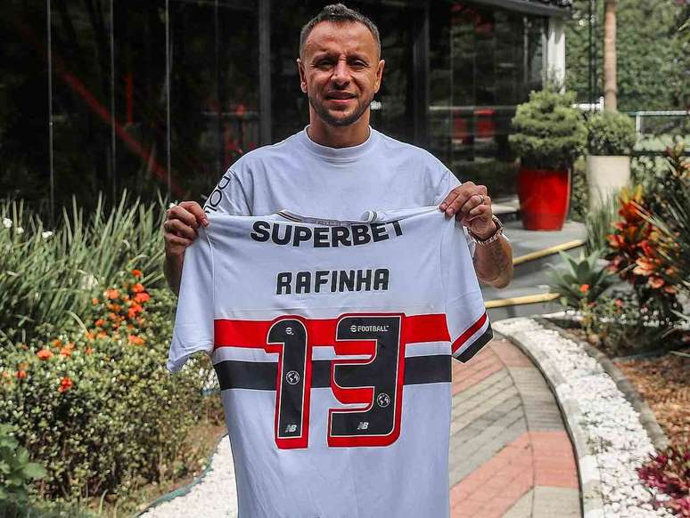 Rafinha ser&aacute; gerente esportivo no S&atilde;o Paulo &ndash;