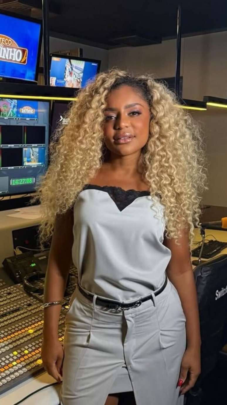 Confirmada na RedeTV!, Cari&uacute;cha estreia no SuperPop em mar&ccedil;o