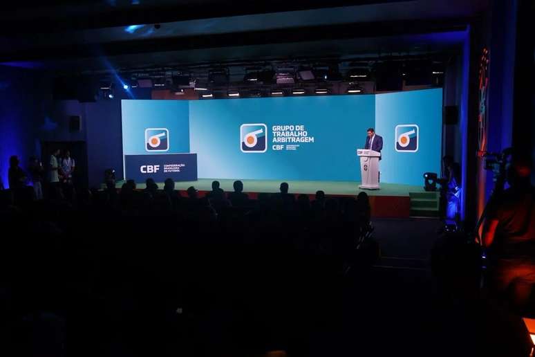 CBF anunciou programa de profissionaliza&ccedil;&atilde;o da arbitragem &ndash;