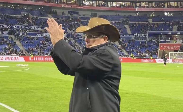 Textor apareceu vestido de cowboy no est&aacute;dio do Lyon &ndash;