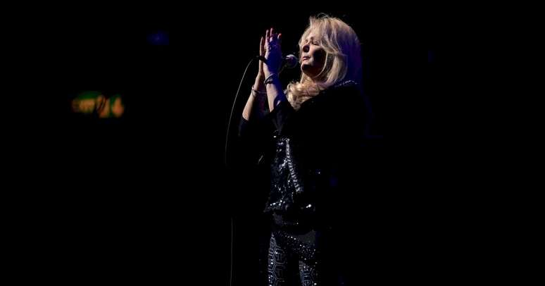Bonnie Tyler afirma que n&atilde;o ganha "praticamente nada" com 'Total Eclipse of the Heart' no streaming