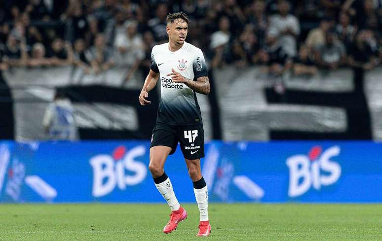 Corinthians acerta sa&iacute;da de Jo&atilde;o Pedro Tchoca para o Torino &ndash;