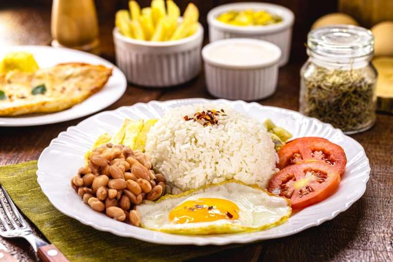 Mesmo com card&aacute;pio limitado, escolhas estrat&eacute;gicas na Xepa podem ajudar a manter energia e desempenho 