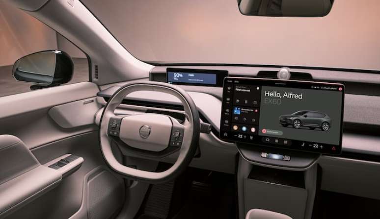 Cabine &eacute; minimalista com telas digitais do painel de instrumentos e central multim&iacute;dia