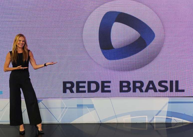 Carol Minhoto entra para o time de apresentadores da Rede Brasil, canal paulista que pretende crescer no Ibope