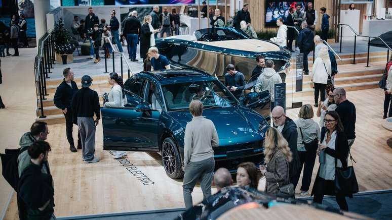 Porsche Macan Turbo Concept Lago e Frauscher x Porsche 790 Spectre