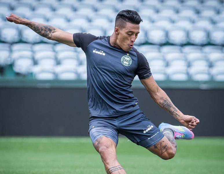 Coxa ainda n&atilde;o venceu no Couto Pereira em 2026 &ndash;