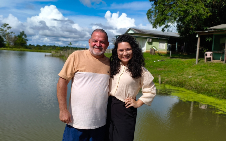 Seu Sans&atilde;o ao lado da filha Maria 