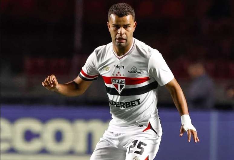 Corinthians n&atilde;o vai depositar valor pedido pelo S&atilde;o Paulo, e Alisson permanece no Tricolor &ndash;