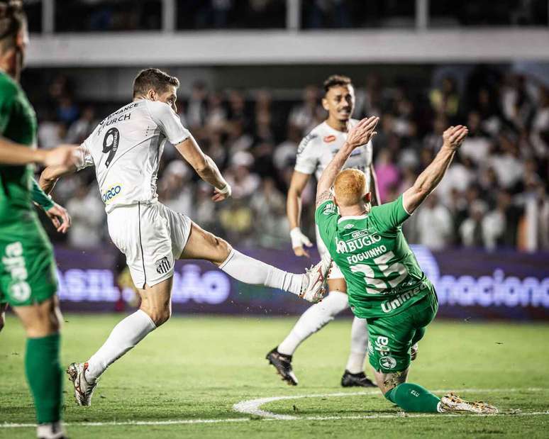 Santos tem retrospecto recente positivo contra a Chapecoense &ndash;