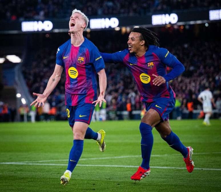 Barcelona, um dos clubes que est&aacute; atr&aacute;s da vaga direta &agrave;s oitavas de final da Champions League