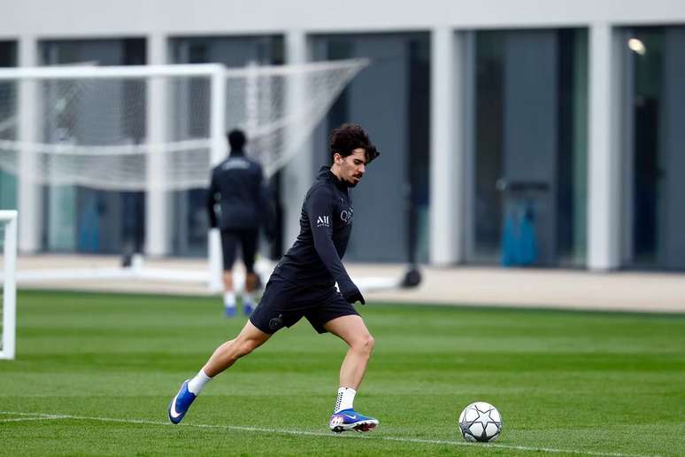 Vitinha &eacute; um dos destaques do PSG e estar&aacute; comandando o meio de campo contra o Newcastle.&nbsp;