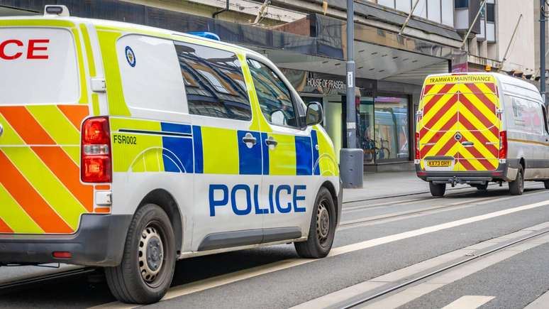 O homem acusado por Ruth est&aacute; suspenso da Pol&iacute;cia de West Midlands com sal&aacute;rio integral