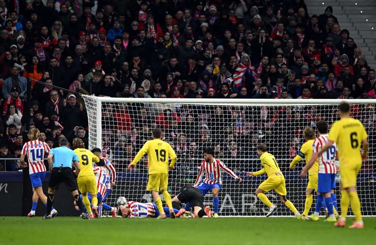 Kasper Hogh comemorando o segundo gol do Bod&oslash;/Glimt 
