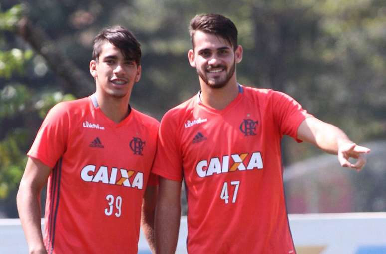 Lucas Paquet&aacute; vestia a 39 no Flamengo, depois a 11; agora, ser&aacute; o 20 &ndash;