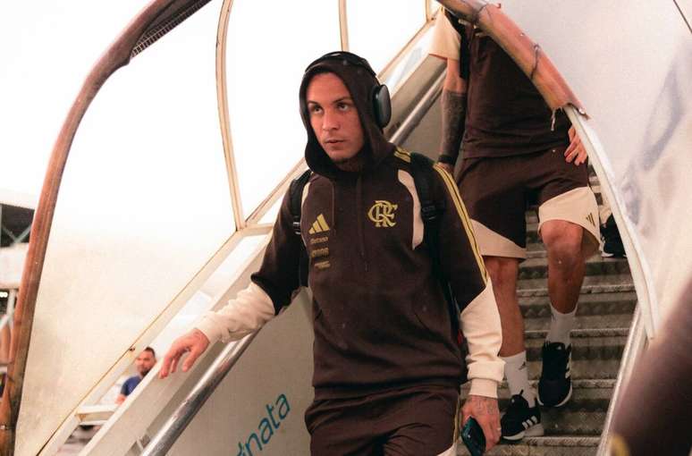 Cebolinha briga por titularidade com Samuel Lino no Flamengo &ndash;