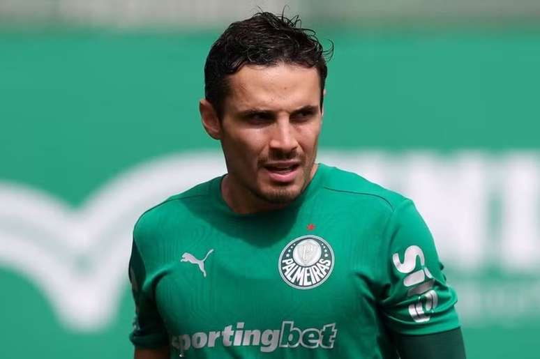 Raphael Veiga est&aacute; pr&oacute;ximo de deixar o Palmeiras-