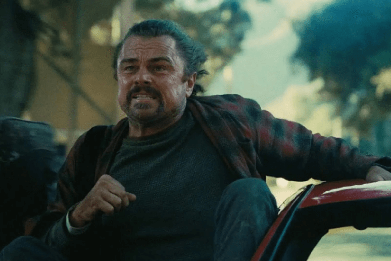 Em &rdquo;Uma Batalha Ap&oacute;s a Outra&rdquo;, a hist&oacute;ria foge do &oacute;bvio, focando os dilemas que continuam mesmo depois do fim da guerra 