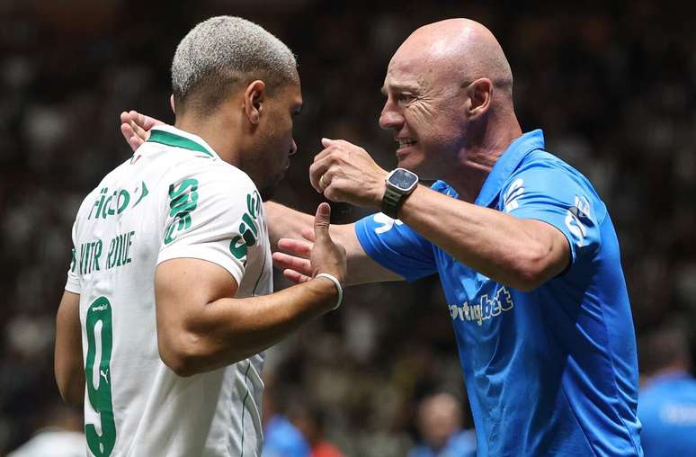Vitor Roque marcou seu primeiro gol na temporada &ndash;