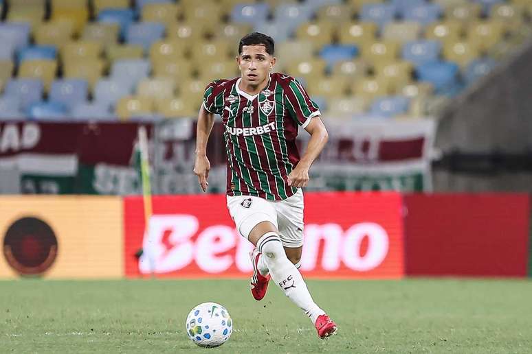 Savarino, enfim, estreou pelo Fluminense &ndash;