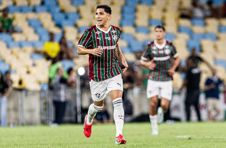 Savarino atuou por 11 minutos em sua estreia pelo Fluminense &ndash;