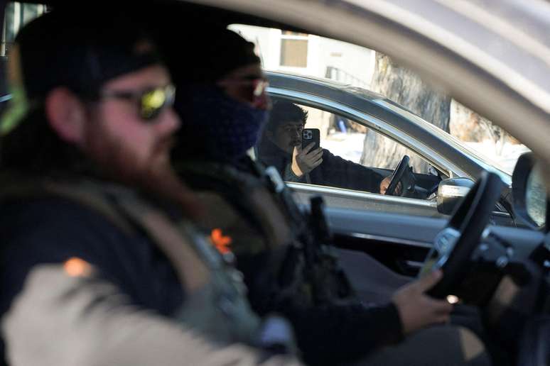 Grupos de ativistas de Minnesota se organizaram para vigiar a atua&ccedil;&atilde;o dos agentes e defender os imigrantes do Estado