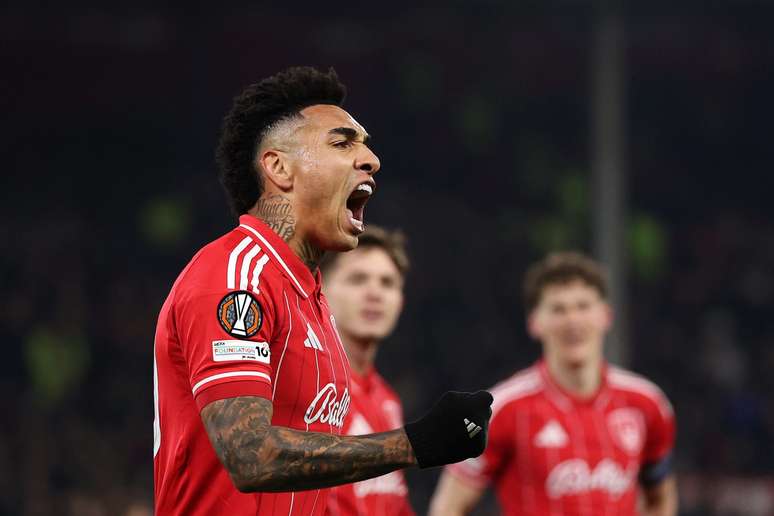 Igor Jesus comemorando um dos gols da vit&oacute;ria do Nottingham Forest 
