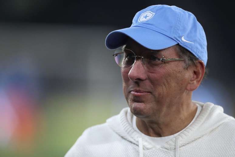 John Textor antes de um jogo do Botafogo 