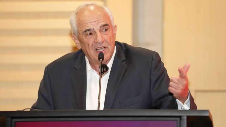 Para Samper, os EUA est&atilde;o nervosos porque a China percorreu "o caminho que eles deixaram abertos"