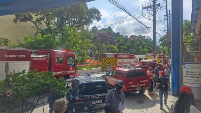 Equipes do Corpo de Bombeiros e da Pol&iacute;cia Militar foram deslocadas para o pr&eacute;dio do InCor