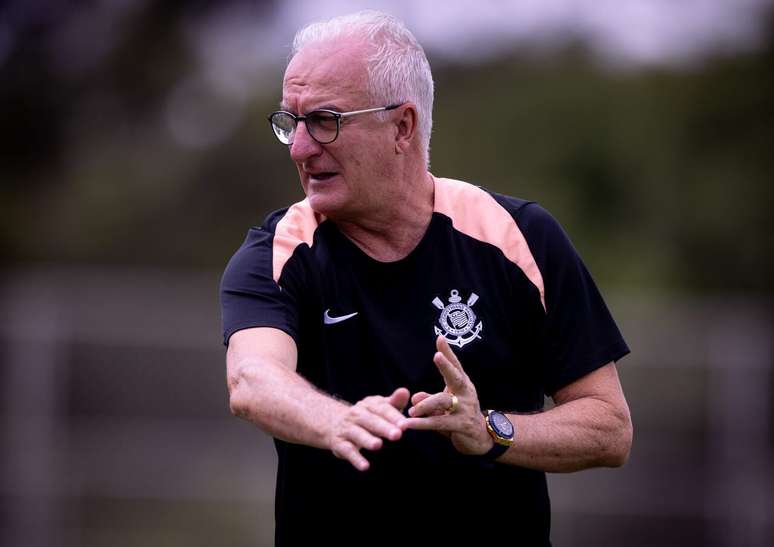 Dorival J&uacute;nior comanda treino do Corinthians de olho na disputa da Supercopa do Brasil &ndash;