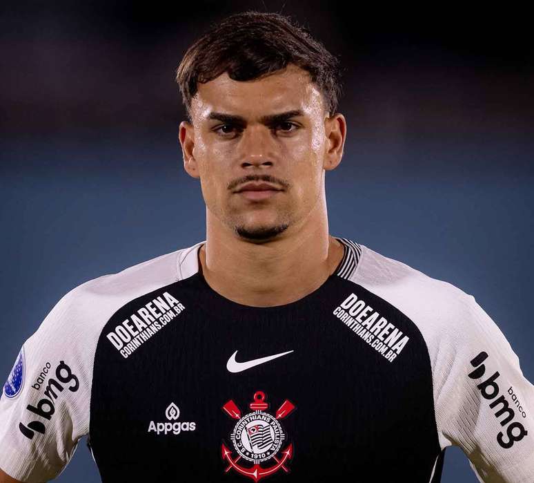 Tchoca seguir&aacute; atuando pelo Corinthians &ndash;