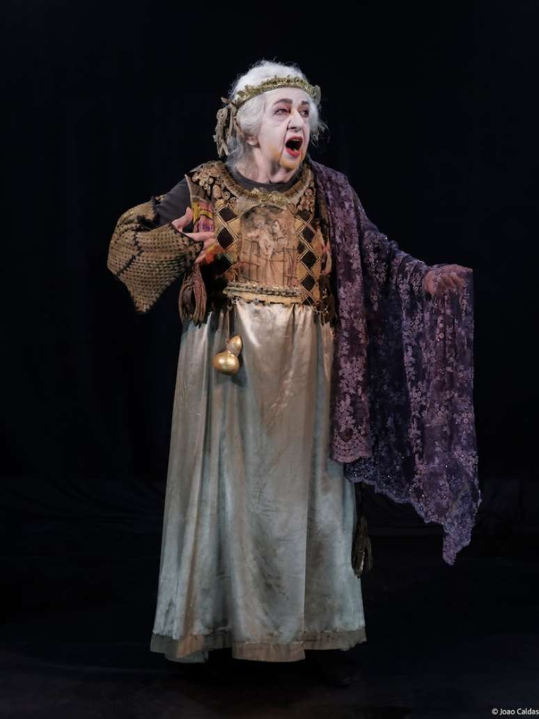 'మెడియా'లోని ఒక సన్నివేశంలో వాల్డెరెజ్ డి బారోస్: నటి 'మానవీకరణ'ను సూచిస్తుంది, గాబ్రియేల్ విల్లెలా చెప్పారు