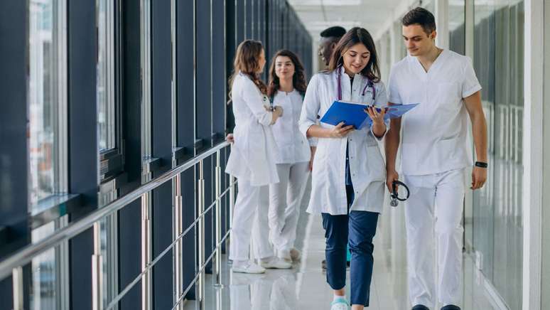 Faculdades com nota m&aacute;xima no Enamed defendem mais rigor na forma&ccedil;&atilde;o e veem impacto no futuro da Medicina