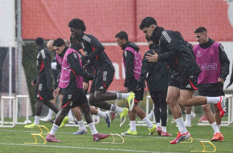 Benfica em a&ccedil;&atilde;o neste domingo. Jogar&aacute; fora de casa contra o Tondela. Mas &eacute; favorito.