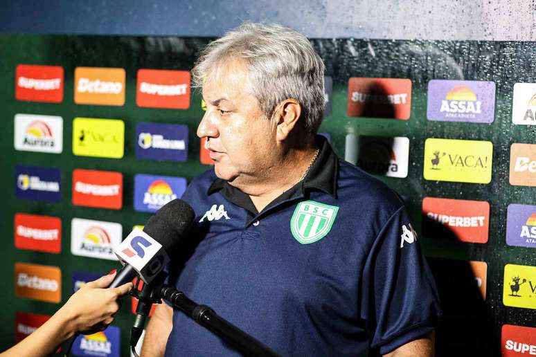 Gilson Kleina colocou o Boavista no ataque, mas no fim seu time ficou no 1 a 1 com o Sampaio Corr&ecirc;a.